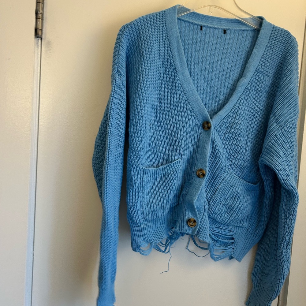 Blue Ribbed Knit Cardigan with V-neck and Cropped Fit